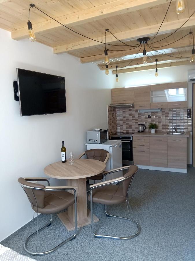 Apartmán U Hradeb Mikulov Exteriér fotografie